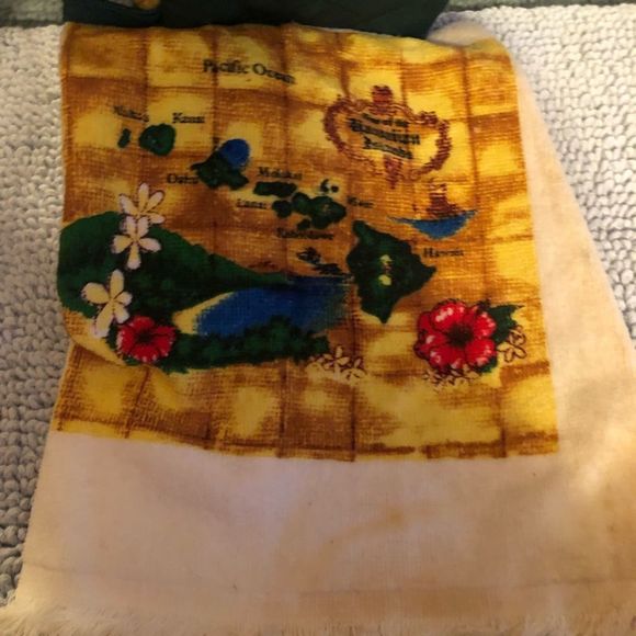 Hawaii- Yea towel , oven mitt , pot holder - Picture 6 of 7